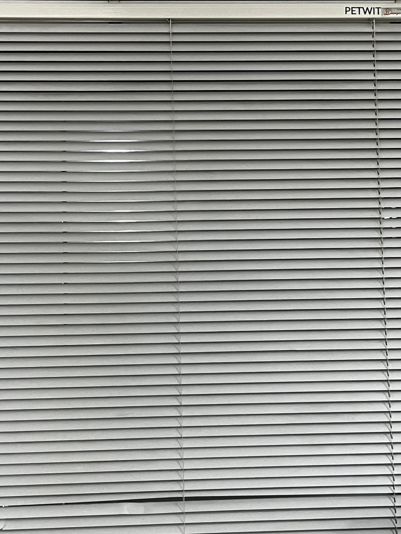 PETWIT Indoor window blinds being shades
