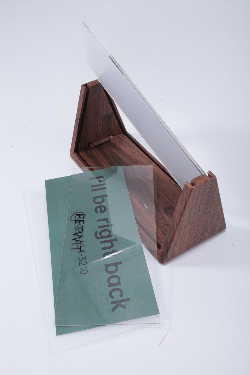 PETWIT Placards of wood or plastics、Signboards of wood or plastics